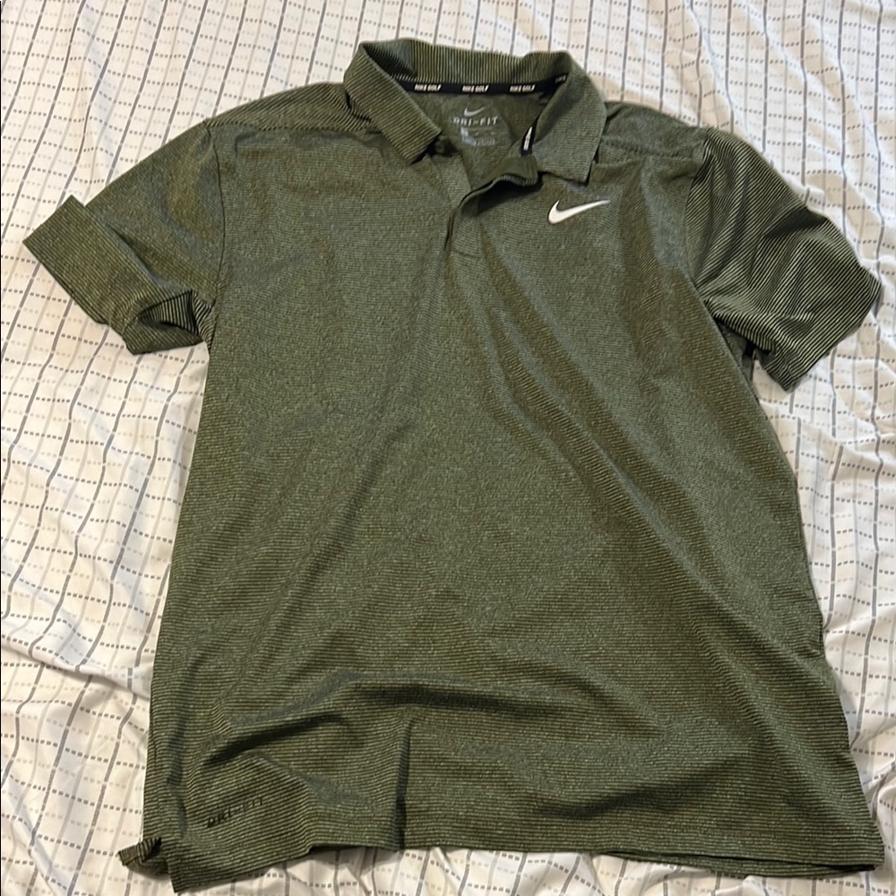 Nike Men's Green Polo Shirt